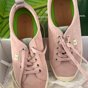Cariuma Women's Blush Pink Sneakers